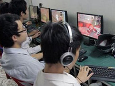 Bố mẹ, bác sĩ cùng “khóc” vì... con nghiện game
