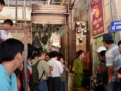 Đi vệ sinh, hoảng hồn phát hiện xác người đàn ông