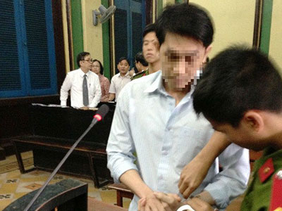 Xử vụ "cướp viên kim cương 7 tỉ": Luật sư đề nghị đổi kiểm sát viên