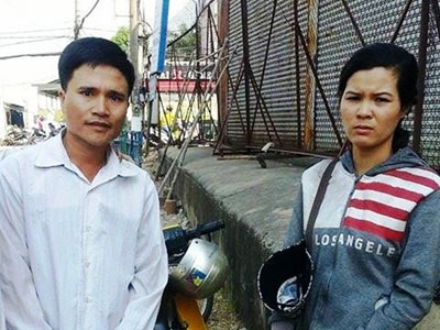 Cặp đôi đi lừa bằng chiêu "nhặt được iPhone 5S"