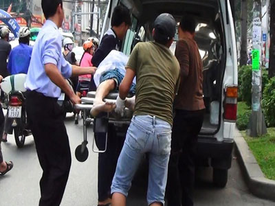 Phát hiện thi thể nam thanh niên trong quán kem