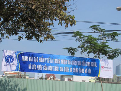 Dân Đà Nẵng bức xúc về băng rôn có hình bản đồ gây phản cảm