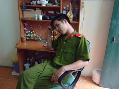 Gã cảnh sát rởm đẹp trai lừa tình, tiền hàng loạt cô gái