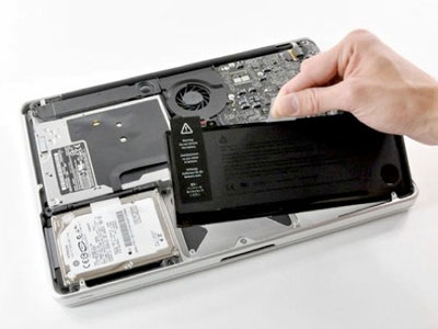 iPhone 5 và MacBook Air được thay pin, ổ cứng miễn phí