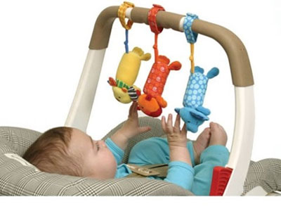 Bé 1 tuổi ngưng tim, ngưng thở vì nuốt mẩu đồ chơi