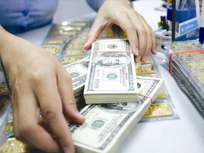 Ngân hàng trốn phá sản