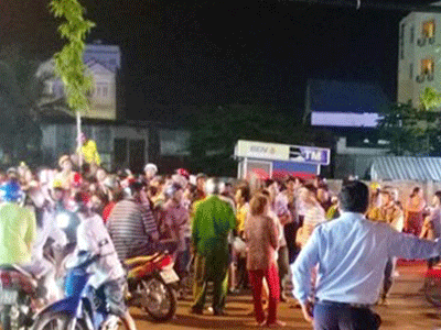 Tiểu thương Chợ đêm Cà Mau phản đối di dời