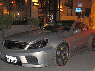 Xế độ Mercedes-Benz SL55 AMG trên đường phố Hà Nội