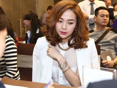 Minh Hằng tậu căn hộ hơn 2 tỷ cho em trai