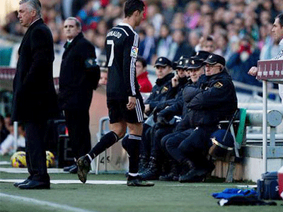 Ronaldo lên tiếng xin lỗi CĐV và "nạn nhân" Edimar vì thẻ đỏ: 'Tôi đã quá nông nổi...'