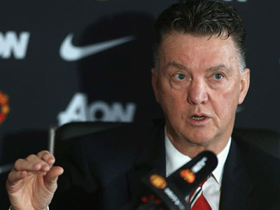 Van Gaal xung đột với BLĐ Man Utd