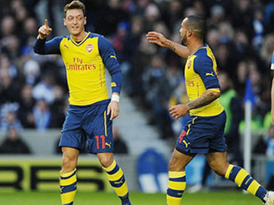 Brighton 2-3 Arsenal: Run rẩy cầm vé
