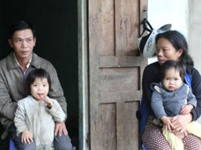 "Kỷ lục" buồn ở Quảng Nam: 38 tuổi đã đẻ 15 đứa con