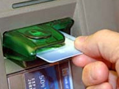 Sinh viên nước ngoài dùng thẻ ATM giả rút tiền