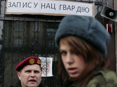Dân Ukraine rủ nhau sang Nga trốn đi nghĩa vụ quân sự hàng loạt