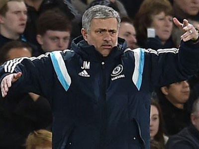 Vì Costa, Mourinho nhảy bổ mắng BLV truyền hình