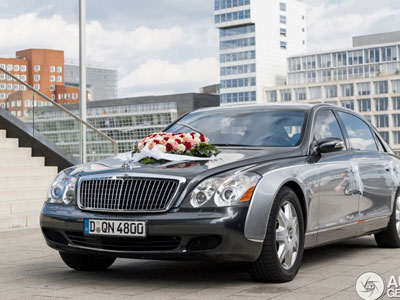 Xe siêu sang Maybach 62S làm xe hoa