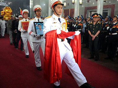 Clip: Đưa thi hài quân nhân hy sinh về Bình Hưng Hoà