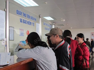 Khổ vì mua BHYT theo gia đình
