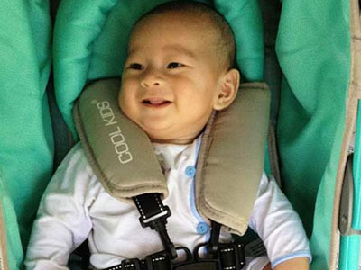 "Bé sơ sinh văng khỏi bụng mẹ" bụ bẫm ngày cận Tết