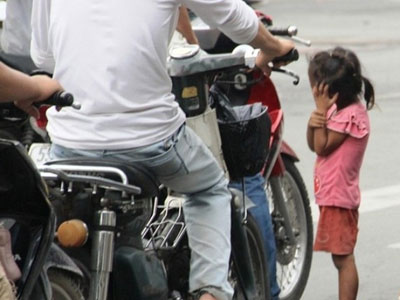 “Độc chiêu” xin tiền cận Tết
