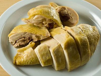 Những người không nên ăn thịt gà