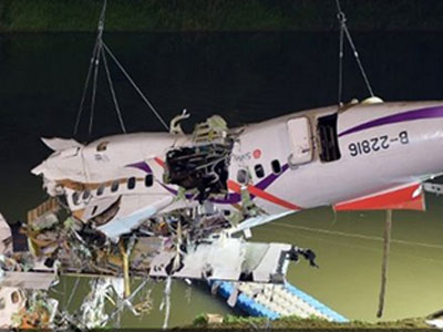 TransAsia bồi thường gia đình nạn nhân vụ máy bay rơi