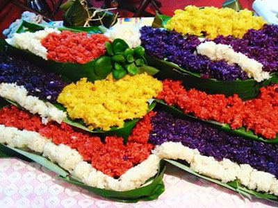 300.000 đồng/cặp bánh chưng ngũ sắc cho ngày Tết