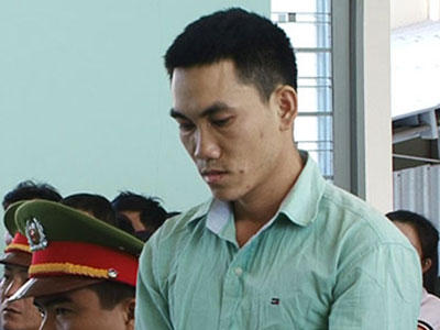 Tử hình hung thủ dụ nữ nhân viên tiệm vàng vào rừng sâu rồi giết