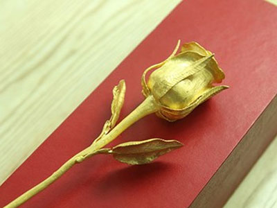 Đại gia Việt chi 200 triệu cho một bông hồng tặng vợ dịp Valentine