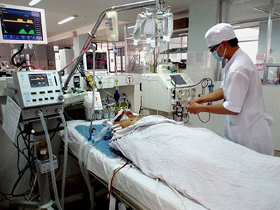 Đau bụng kéo dài, coi chừng vỡ phình động mạch chủ bụng