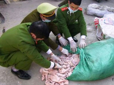 La liệt đồ thối trên bàn tiệc Tết
