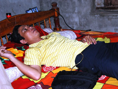 Người duy nhất ở Việt Nam cắm sạc điện vào tim để sống