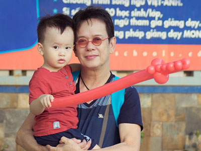 68 tuổi, Đức Huy có con trai mới lên 2