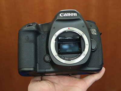 Cận cảnh mẫu DSLR Canon 5DS với cảm biến 50 megapixel