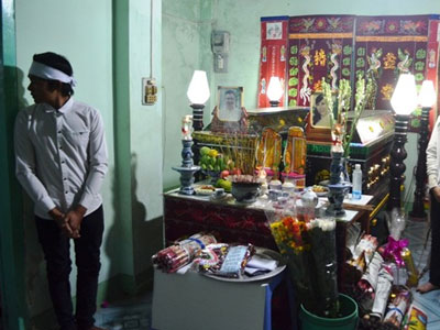 Người vợ mang thai tháng thứ 6 tử vong trong vụ 2 xe đối đầu