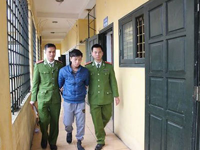 Nhân viên y tế huyện nghiện hút và buôn bán ma tuý