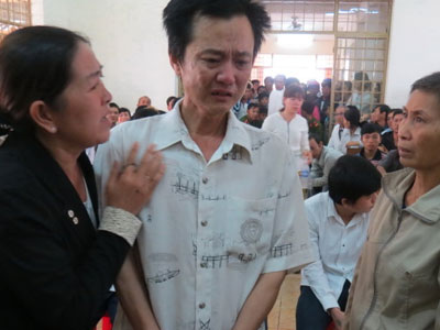 Đẫm nước mắt phiên xử vụ xe bồn cán chết thai phụ