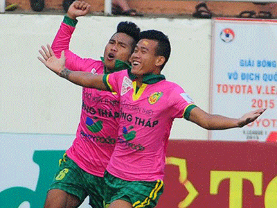 Hoàng Anh Gia Lai 2-2 Đồng Tháp: Công Phượng lập cú đúp