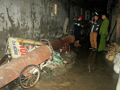 Nổ lớn trước đêm giao thừa khi bơm bóng bay