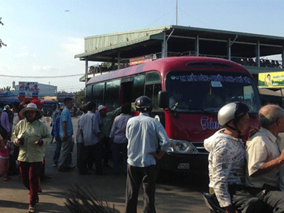 Mùng 3 tết, giá vé xe về Thành phố Hồ Chí Minh tăng nhẹ