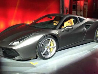 Vén màn hàng độc Ferrari 488 GTB