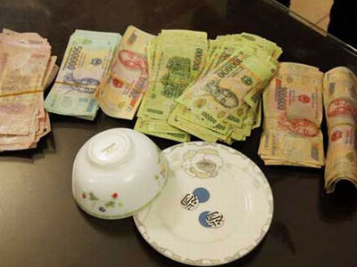 Bắt giữ 34 con bạc ở một trang trại bỏ hoang