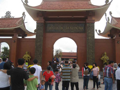 "Nghẹt thở" tại Thiền Viện Trúc Lâm Phương Nam