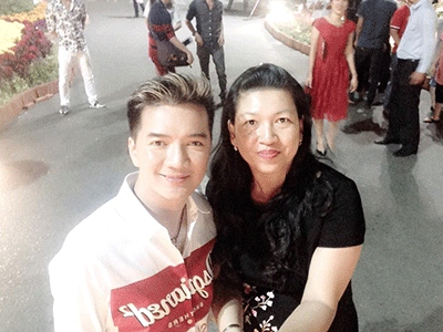 Sao Việt khoe ảnh Tết bình dân
