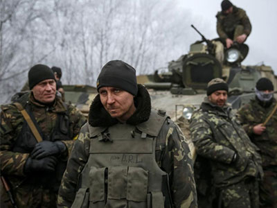 Một nửa binh sĩ Ukraine thiệt mạng là do "quân ta bắn quân mình"