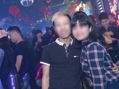 Chàng trai quỳ gối vì người yêu: "Mẹ L. ác cảm vì trước đây mình sống buông thả"