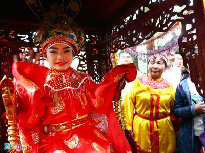 Cô bé 10 tuổi được cả làng gọi "Tướng bà"