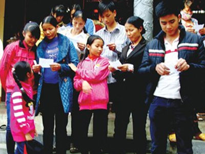 Bi hài xông đất đầu năm