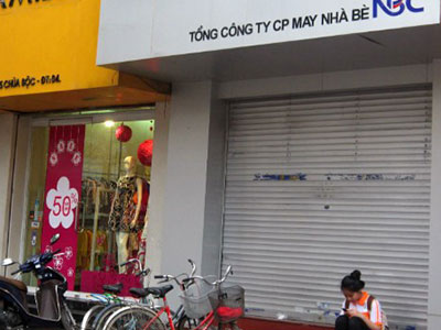 Nhiều cửa hàng đóng cửa hết tháng Giêng do vắng khách